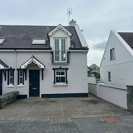 Luxury Oceanside Getaway Lahinch