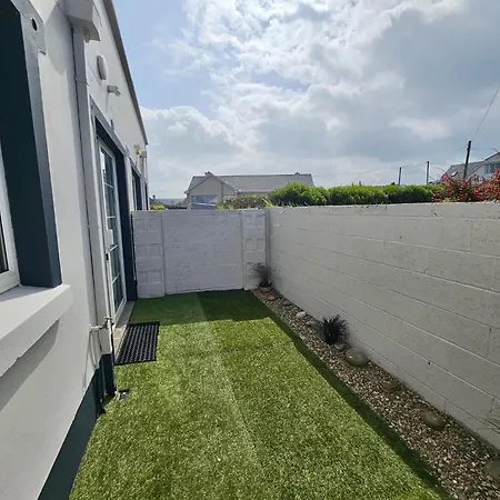 Luxury Oceanside Getaway Lahinch