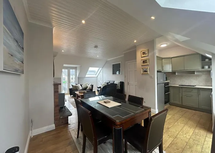 Luxury Oceanside Getaway